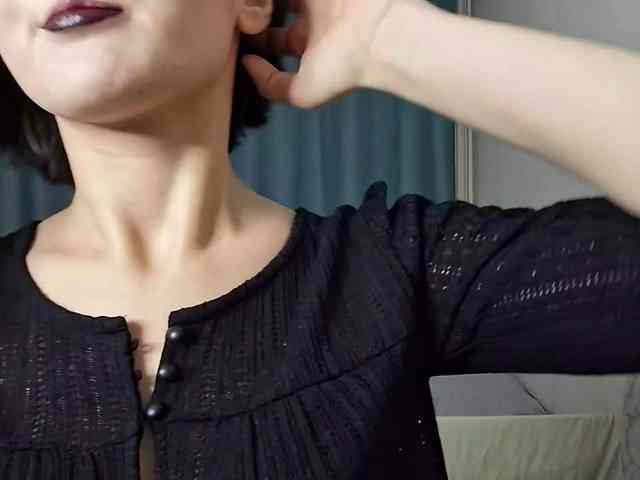 Ursweetieleigh's cam show statistics and live stream