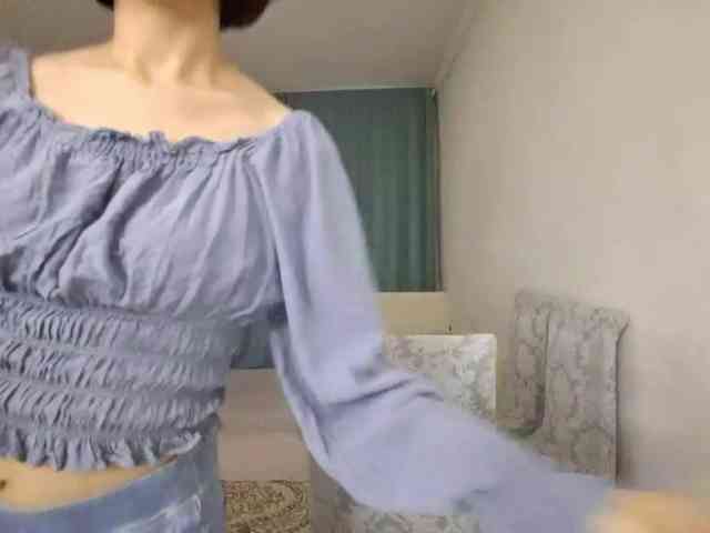UrSweetieLeigh webcam