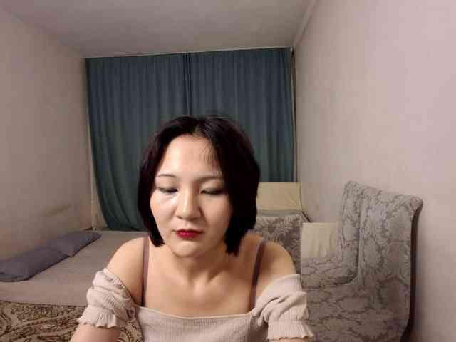 UrSweetieLeigh webcam