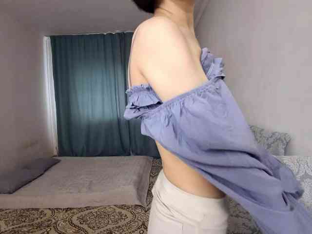 UrSweetieLeigh webcam
