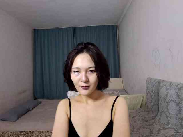 UrSweetieLeigh webcam