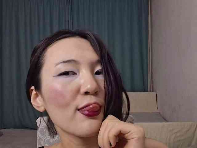 UrSweetieLeigh webcam