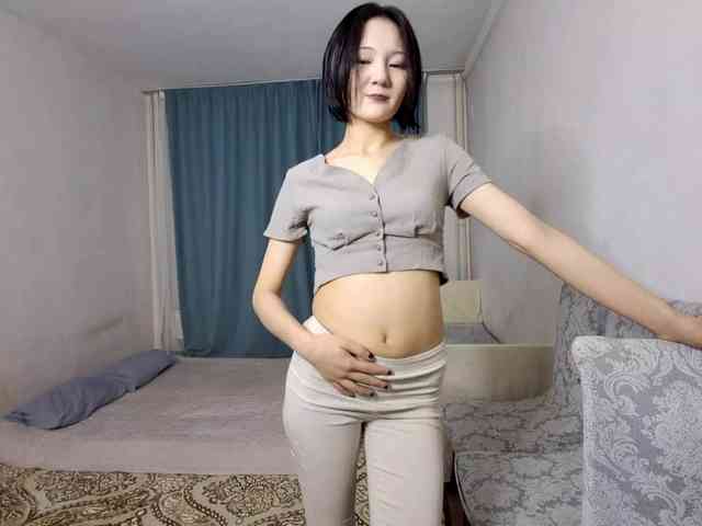 UrSweetieLeigh webcam