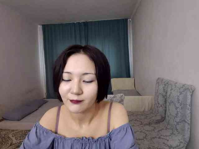 UrSweetieLeigh webcam