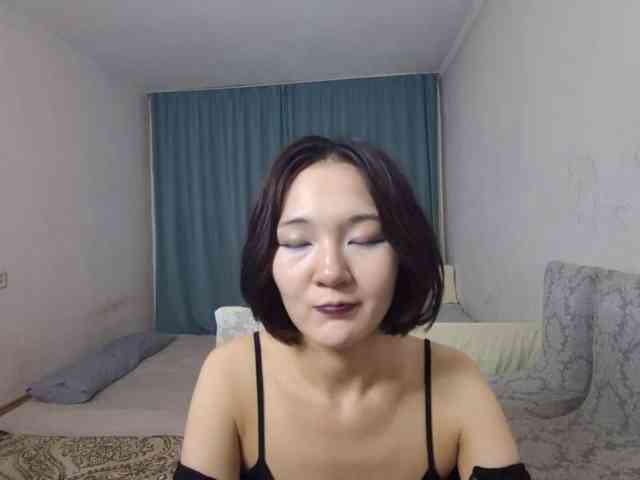 UrSweetieLeigh webcam