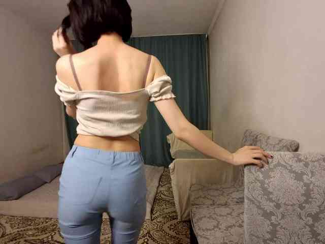 UrSweetieLeigh webcam