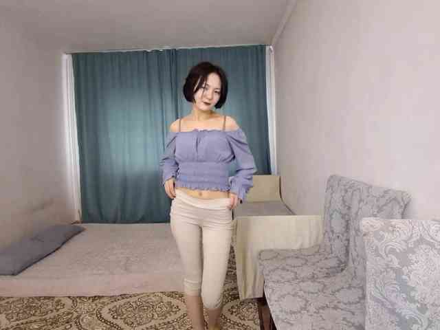 UrSweetieLeigh webcam
