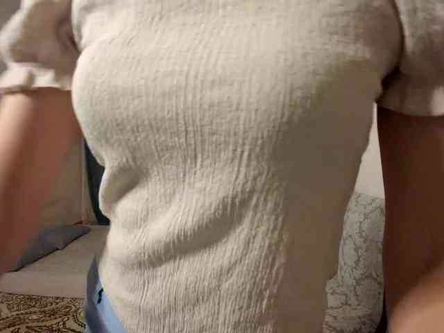 UrSweetieLeigh webcam