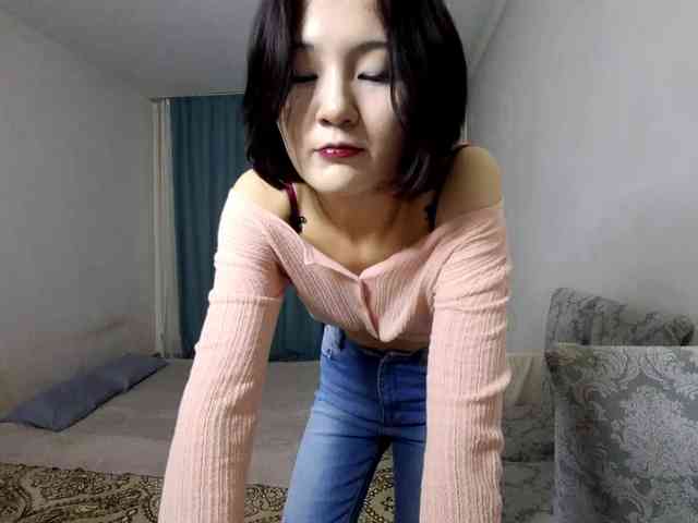 UrSweetieLeigh webcam