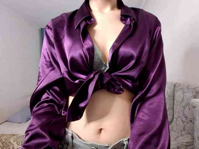UrSweetieLeigh webcam