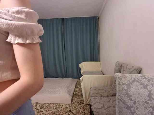 UrSweetieLeigh webcam