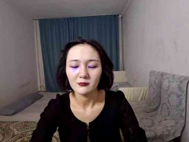 UrSweetieLeigh webcam
