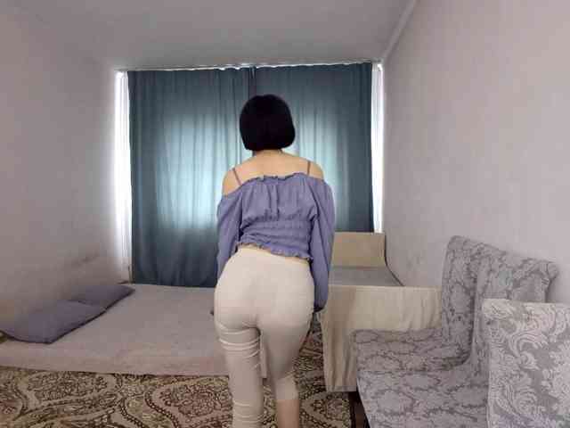 UrSweetieLeigh webcam