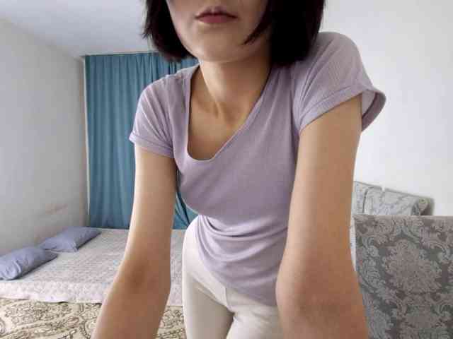 UrSweetieLeigh webcam