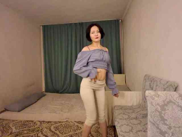 UrSweetieLeigh webcam