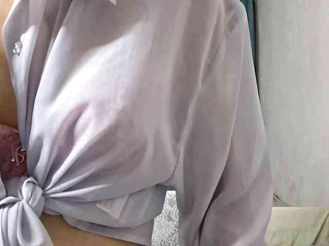 UrSweetieLeigh webcam