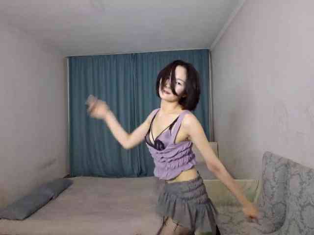 UrSweetieLeigh webcam