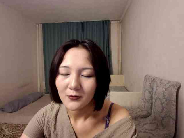 UrSweetieLeigh webcam