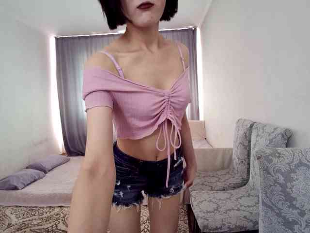 UrSweetieLeigh webcam
