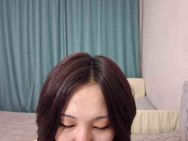UrSweetieLeigh webcam