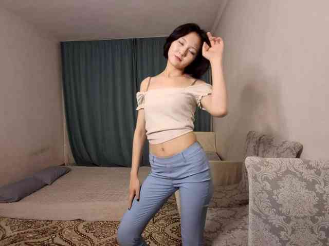 UrSweetieLeigh webcam