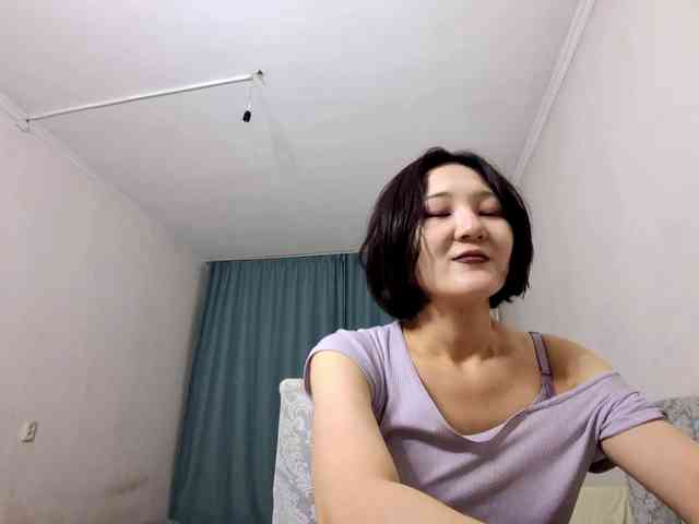 UrSweetieLeigh webcam
