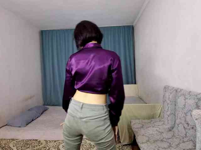 UrSweetieLeigh webcam