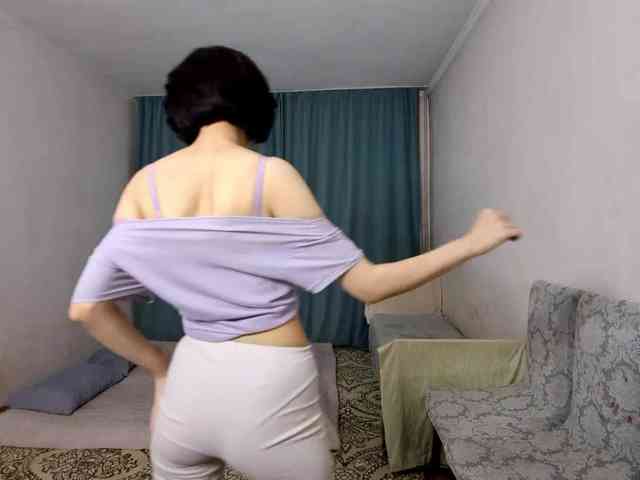UrSweetieLeigh webcam