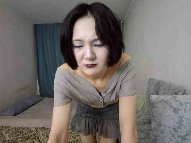 UrSweetieLeigh webcam
