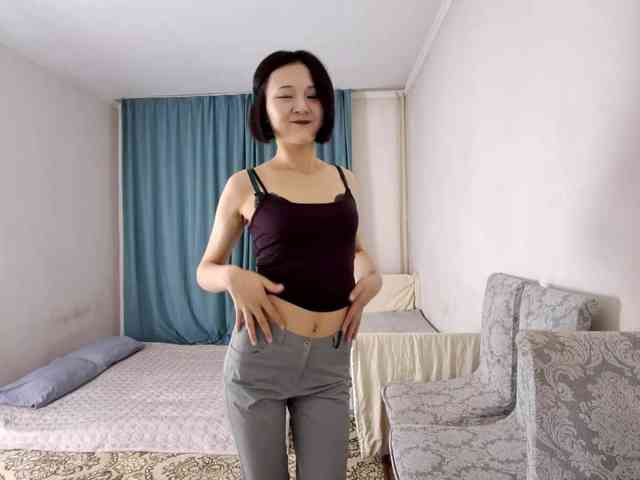 UrSweetieLeigh webcam