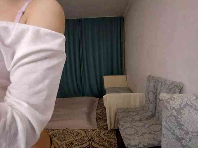 UrSweetieLeigh webcam