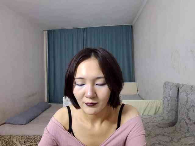 UrSweetieLeigh webcam