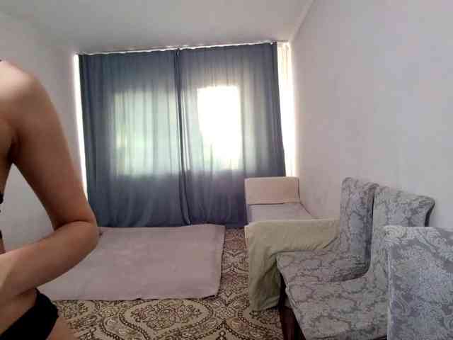 UrSweetieLeigh webcam