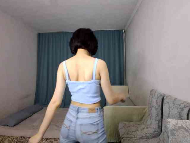 UrSweetieLeigh webcam