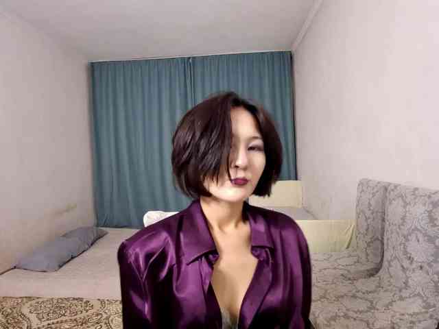 UrSweetieLeigh webcam