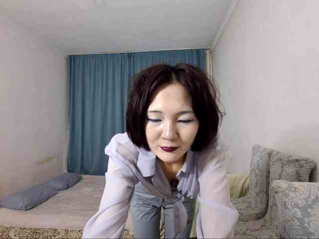 UrSweetieLeigh webcam