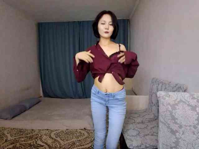 UrSweetieLeigh webcam