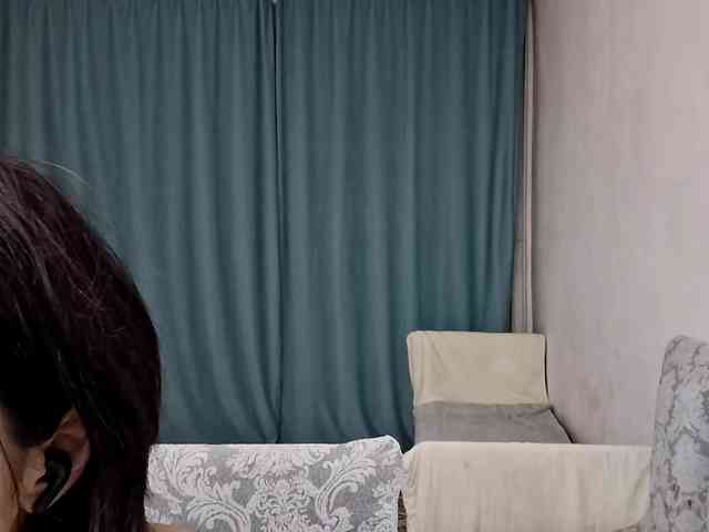 UrSweetieLeigh webcam