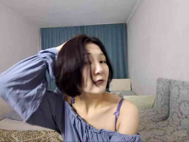 UrSweetieLeigh webcam