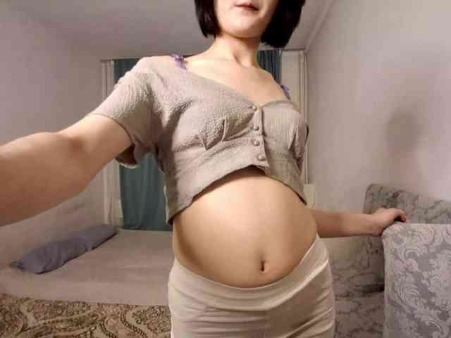 UrSweetieLeigh webcam