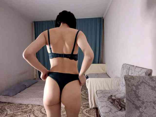 UrSweetieLeigh webcam