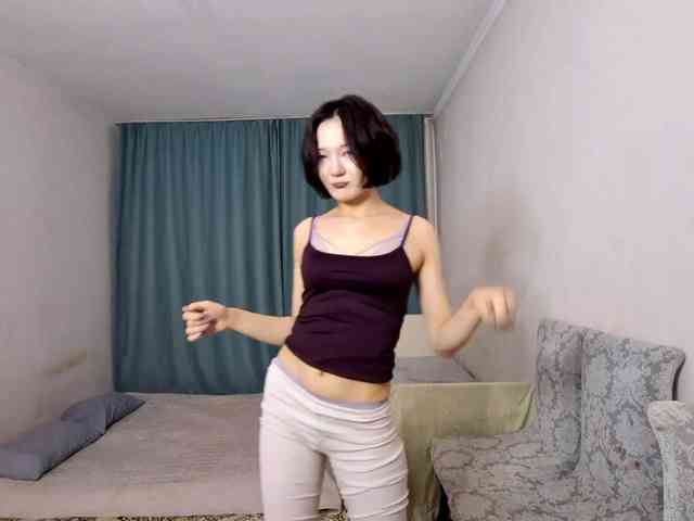 UrSweetieLeigh webcam