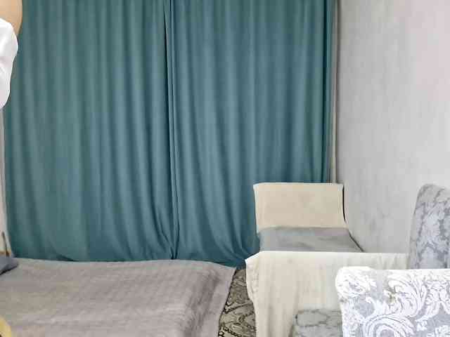 UrSweetieLeigh webcam