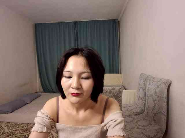 UrSweetieLeigh webcam