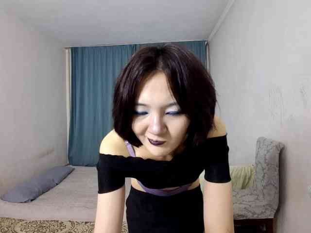 UrSweetieLeigh webcam