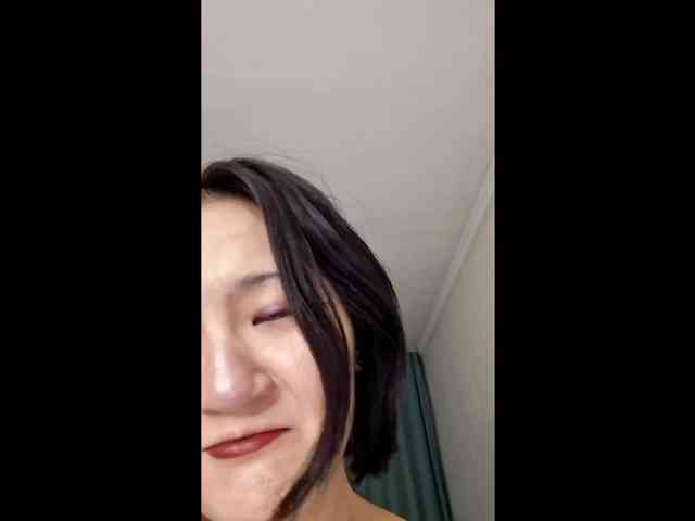 UrSweetieLeigh webcam