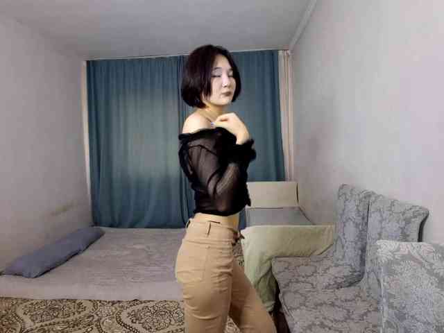 UrSweetieLeigh webcam