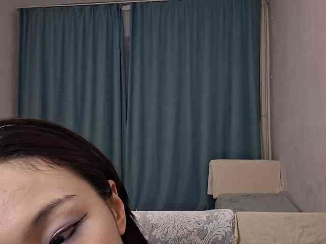 UrSweetieLeigh webcam