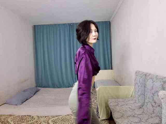 UrSweetieLeigh webcam