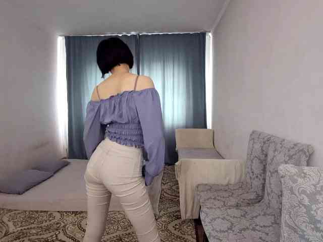 UrSweetieLeigh webcam